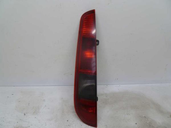 FEU ARRIERE GAUCHE FORD FOCUS BREAK 11/2004-1/2008 - Vue 1